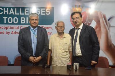 Apollo Multispeciality Hospitals, Kolkata gives new lease of life to octogenarians by successfully performing Minimally Invasive Cardiac Surgeries.
