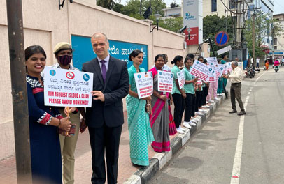 Apollo Hospital Sheshadripuram conducts an awareness campaign on No Honking to reduce noise pollution in hospital zone.