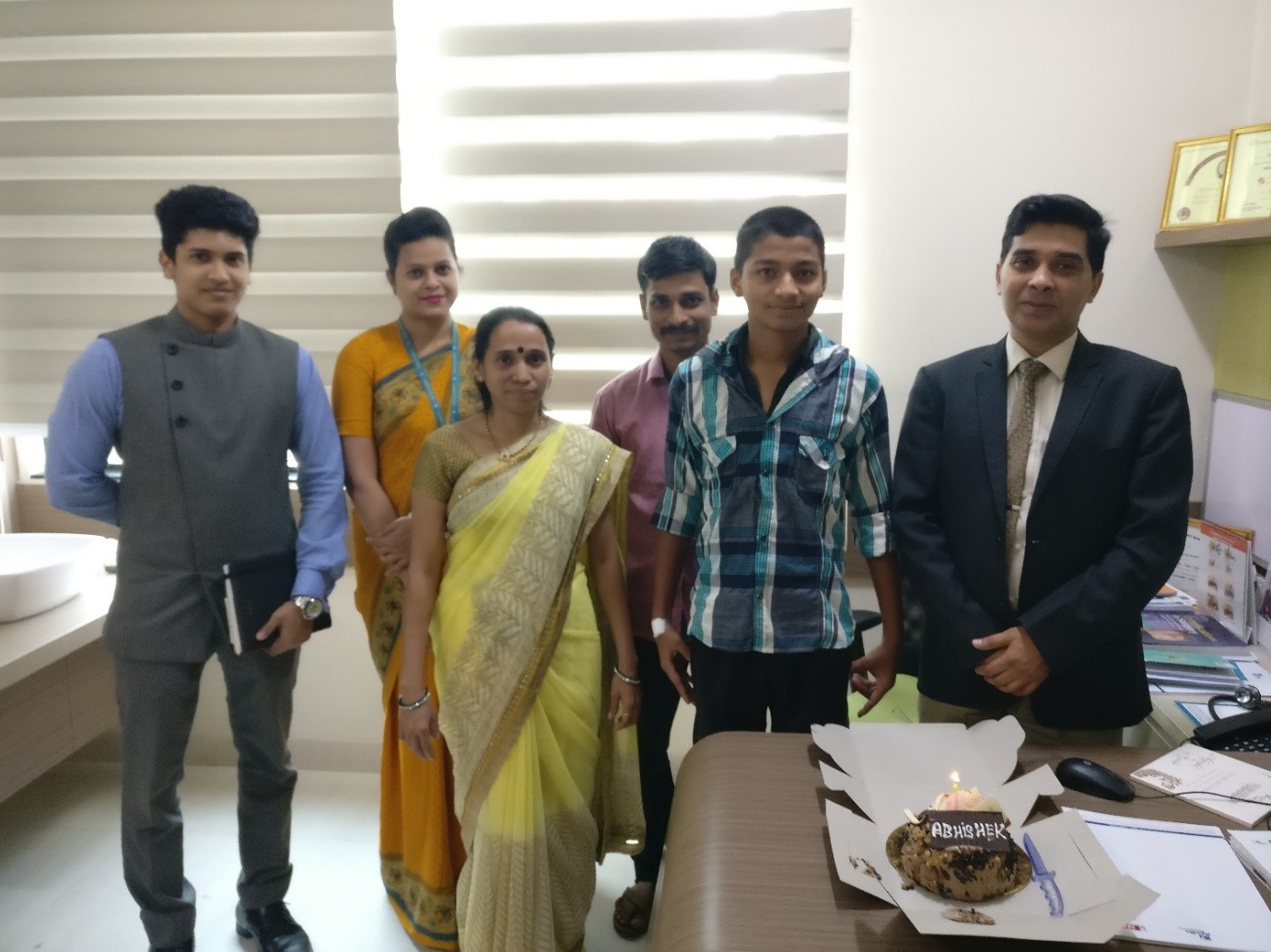 Dr. Shalin Dubey, Laparoscopic surgeon, Apollo Hospitals - Navi Mumbai successfully performed surgery on a 17-year-old patient with complicated liver and spleen injury
