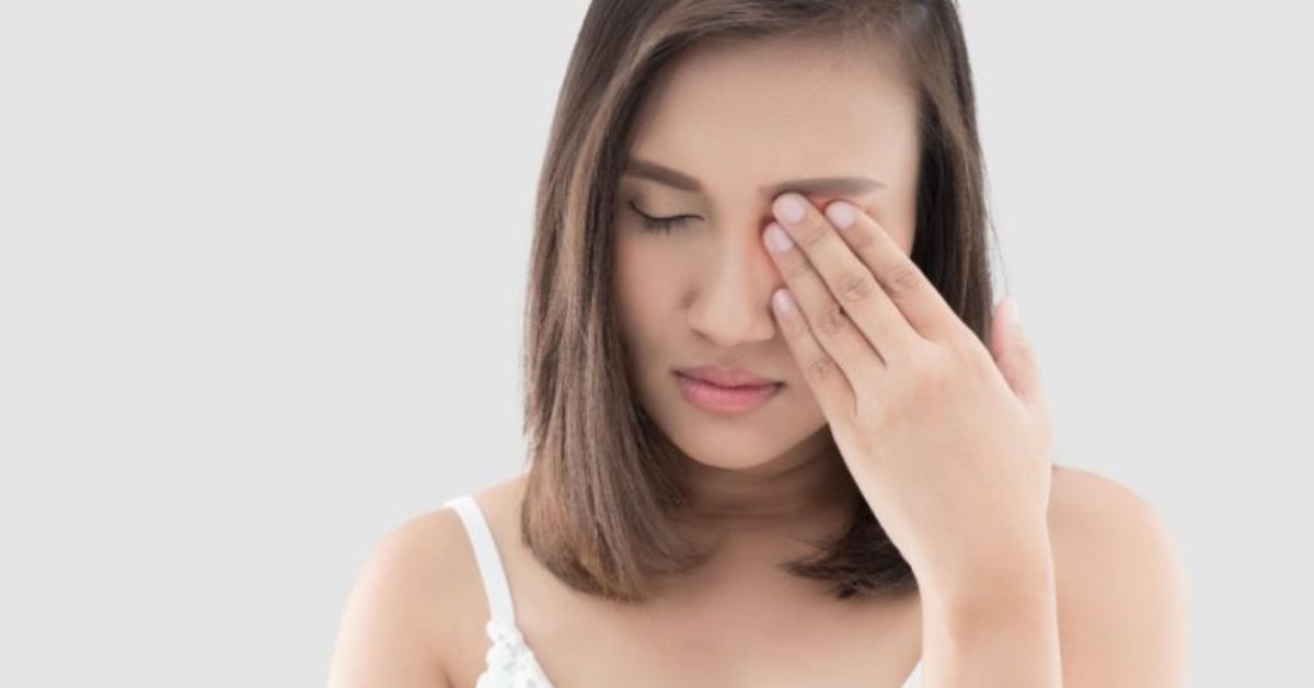 Eye Twitching – Symptoms ,Reason and Prevention